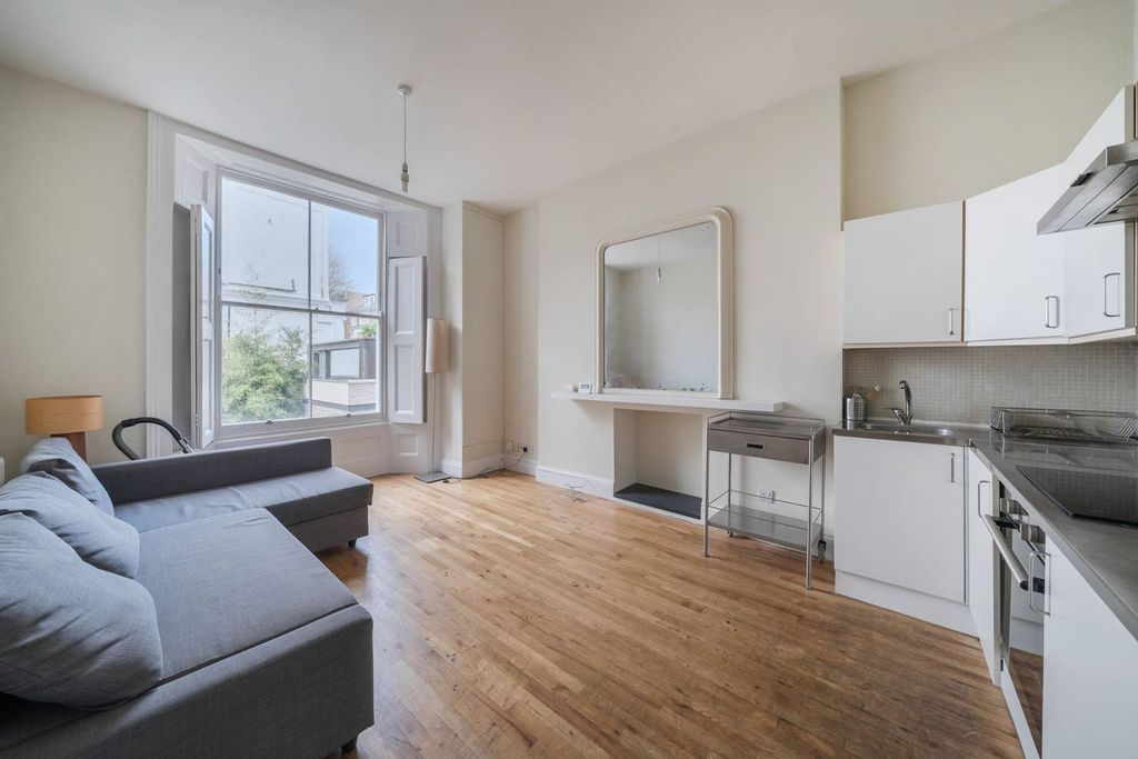 Property photo 3 of 11