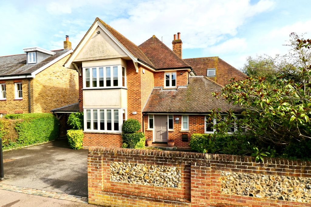 Property photo 1 of 29