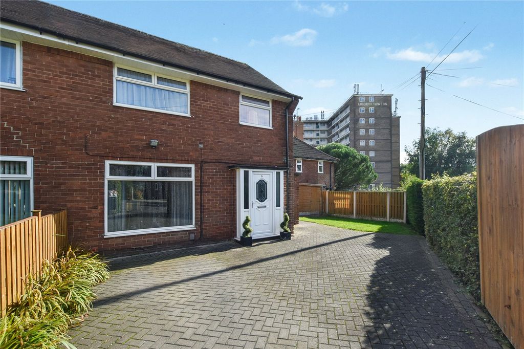 Property photo 1 of 16 Picture No. 14