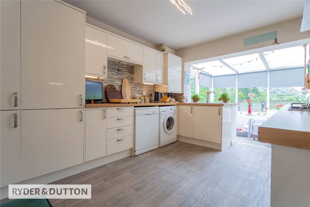 Property photo 2 of 21 Kitchen-Conservatory