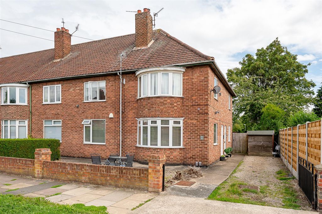 Property photo 1 of 13 External
