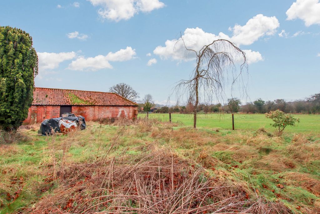 Property photo 1 of 8 2900520