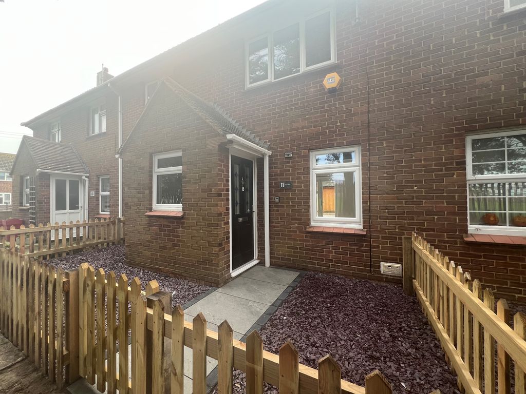 Property photo 1 of 12 External