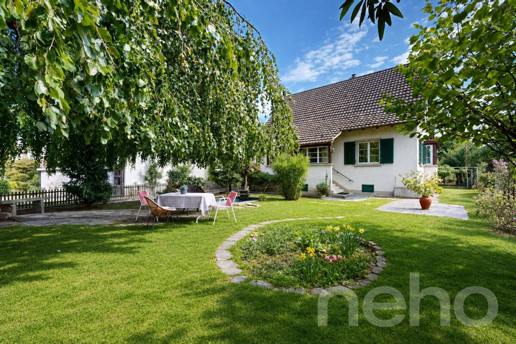 Property photo 2 of 12