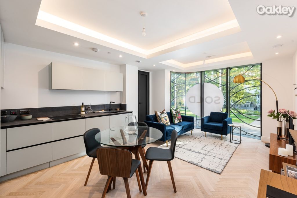 Property photo 2 of 18 3354903