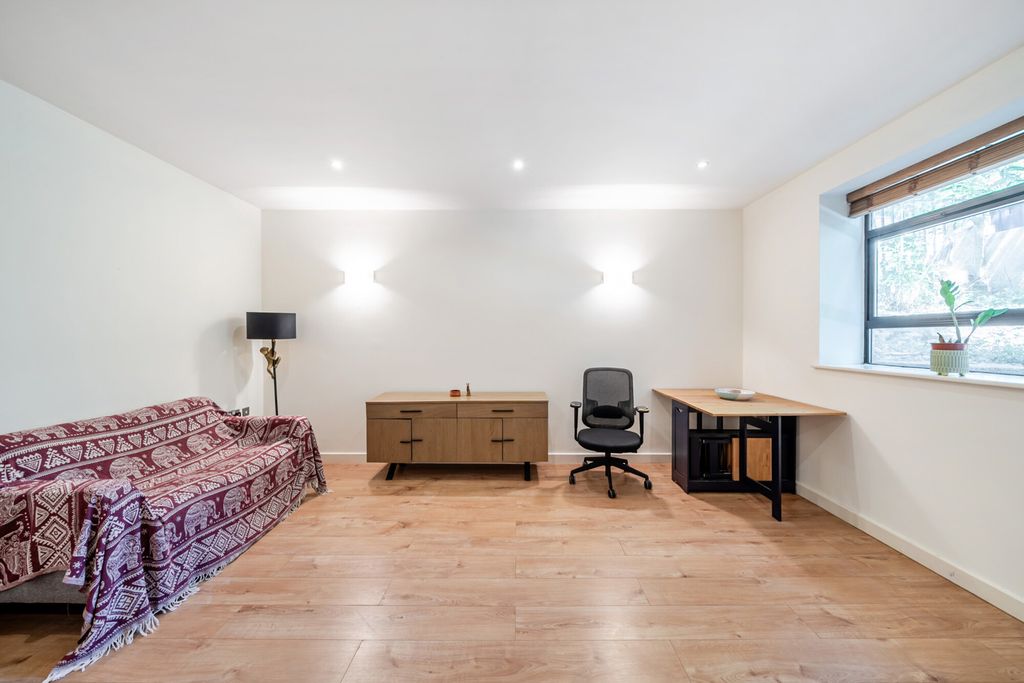 Property photo 2 of 14 1466291-5-6A1592A...