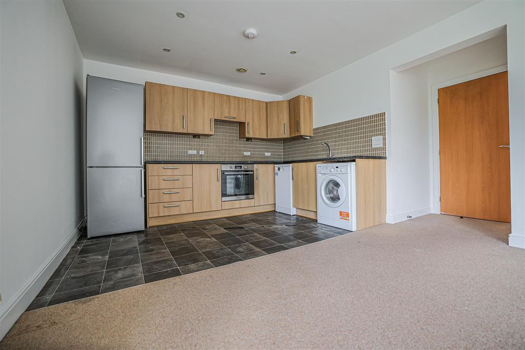 Property photo 2 of 25 980A2382-1.Png