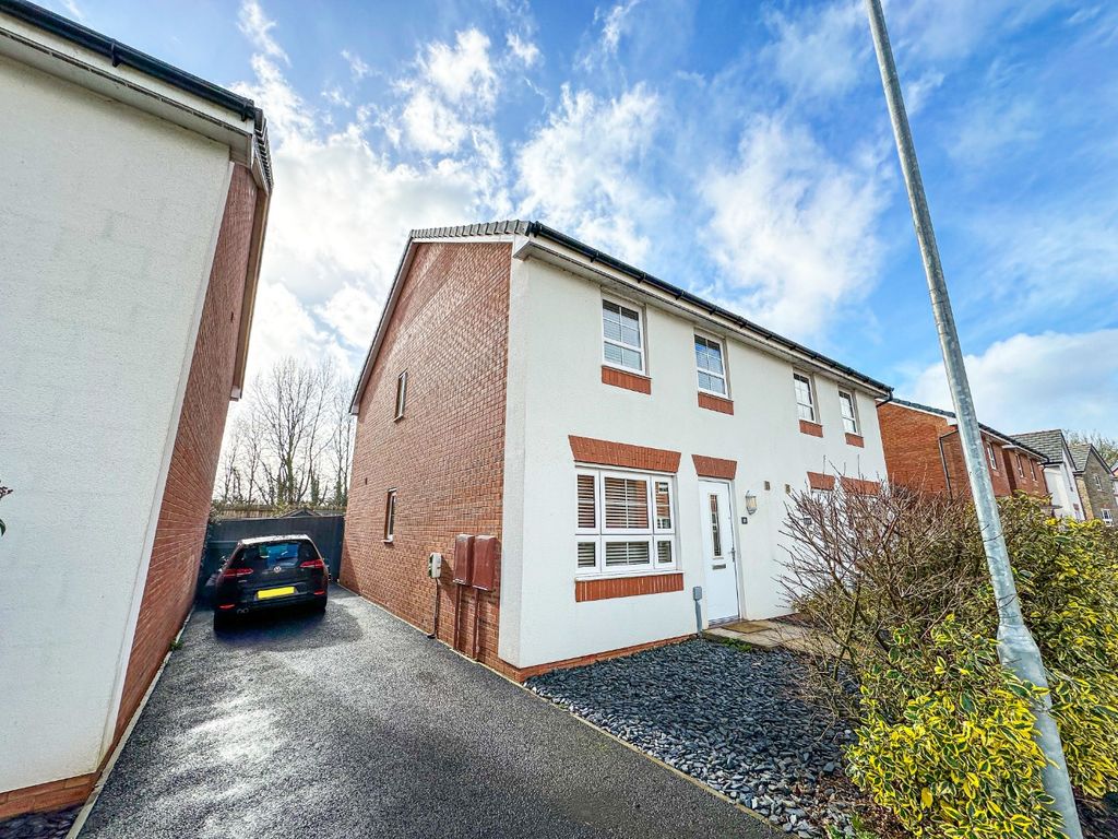 Property photo 1 of 21 4828971