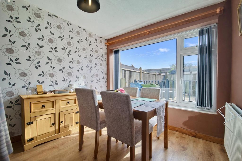 Property photo 3 of 19 5.Png