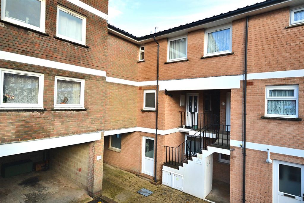 Property photo 1 of 9 0018 (3).Png