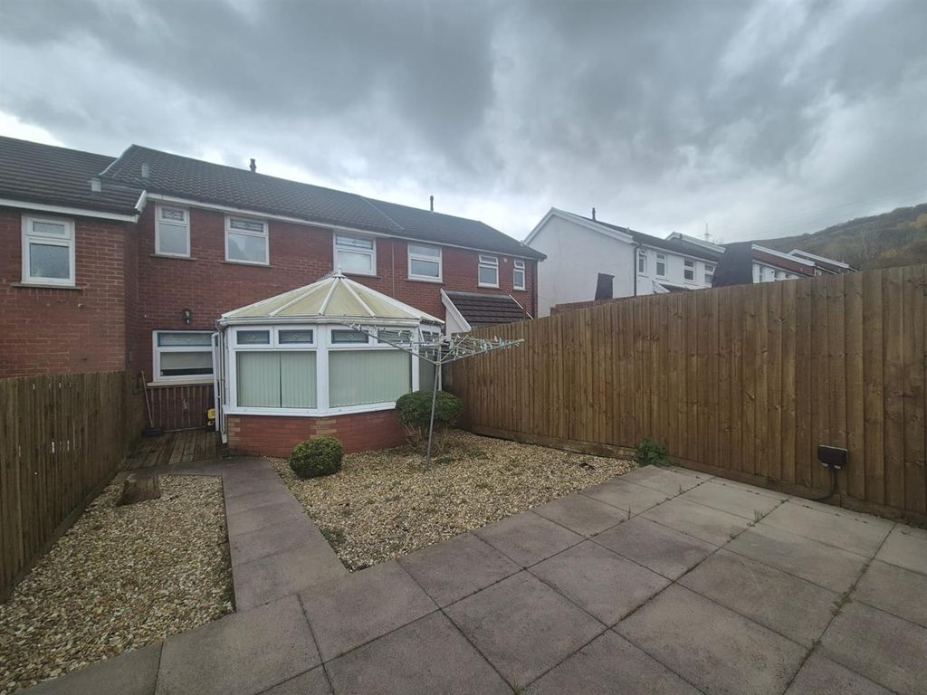 Property photo 3 of 14 Ynysowen Fach (8).Jpeg