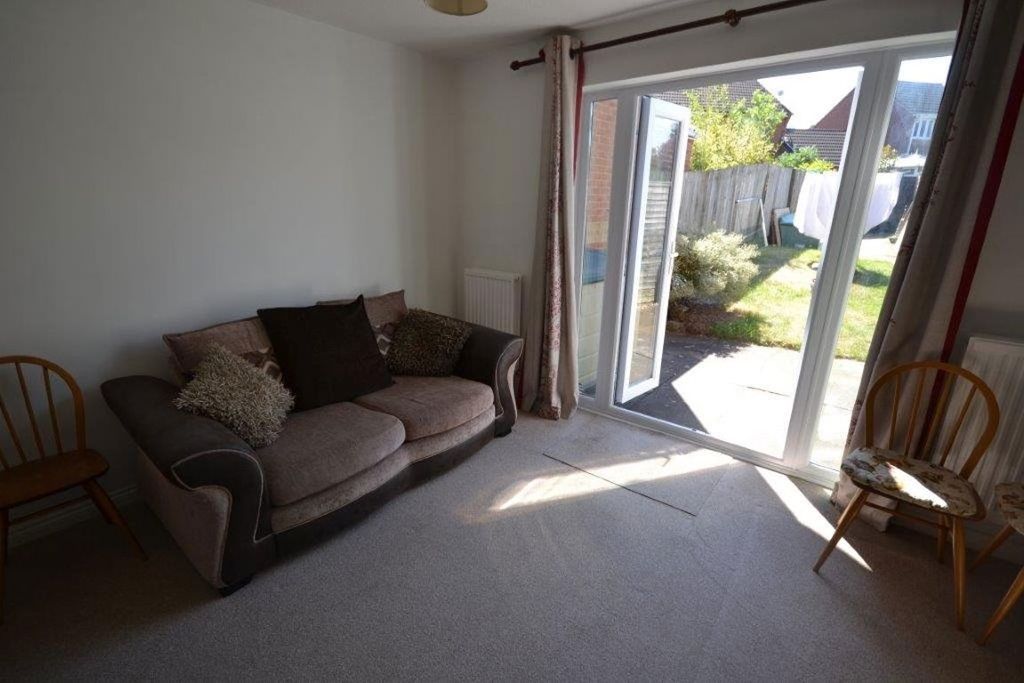 Property photo 1 of 9