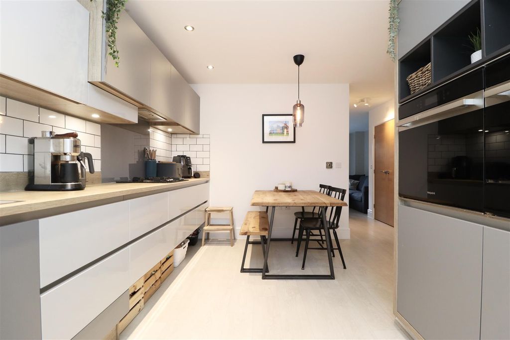 Property photo 3 of 14 Image00010.Jpeg