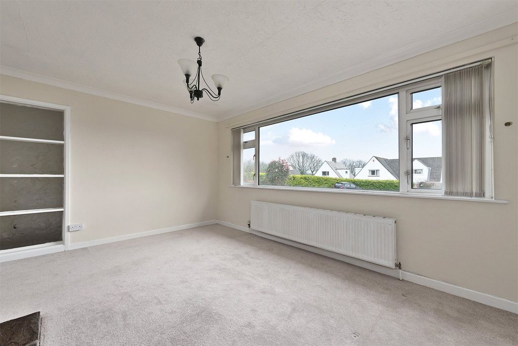 Property photo 3 of 12 Picture No. 12