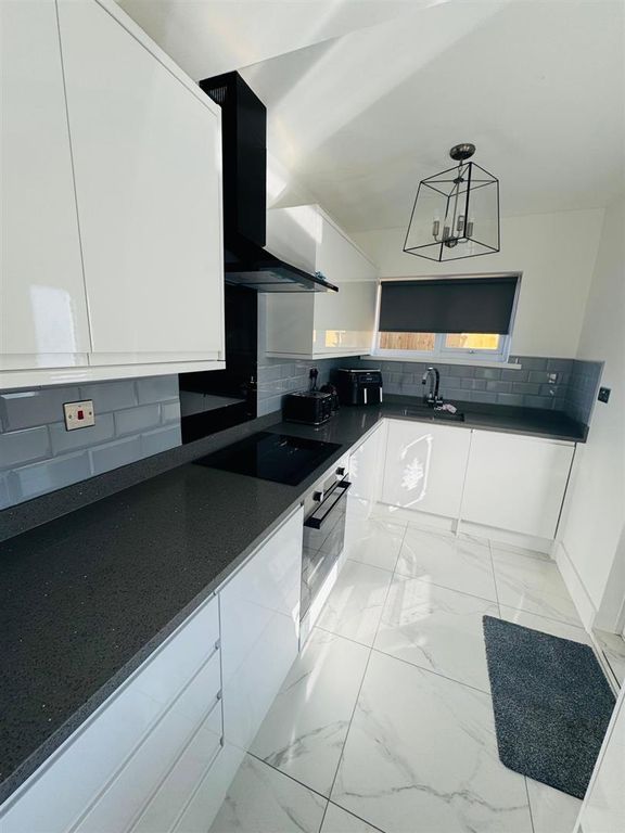 Property photo 2 of 16 Breakfasting Kitchen