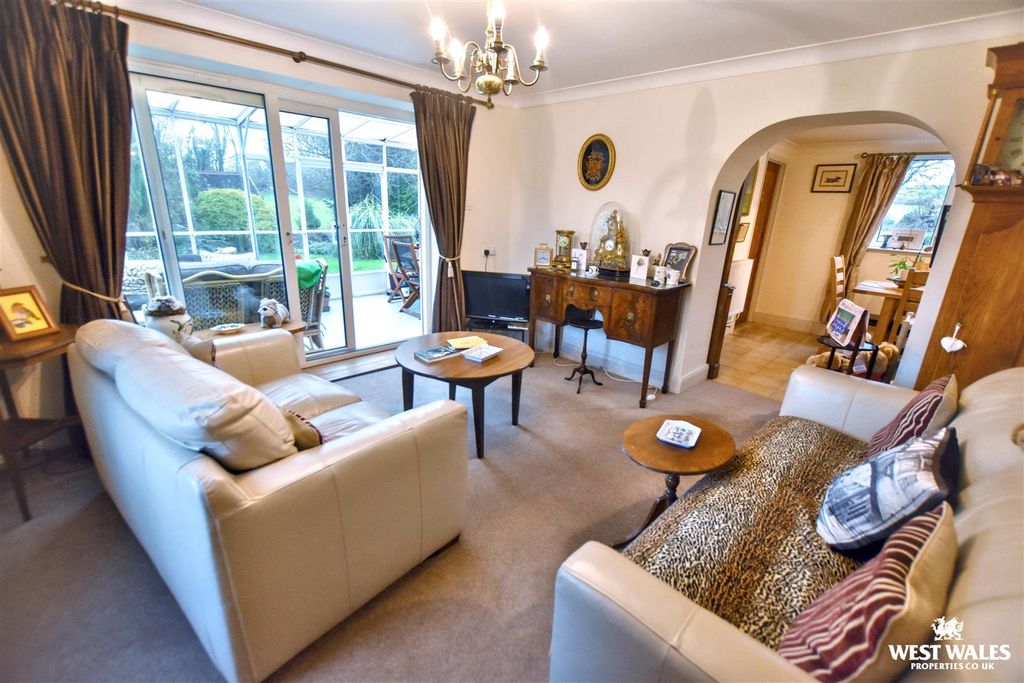 Property photo 2 of 25 2 - 2025-12-01T132440.272.Jpg