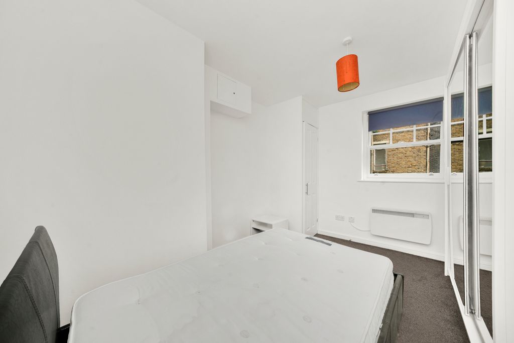 Property photo 3 of 9 Picture No. 06