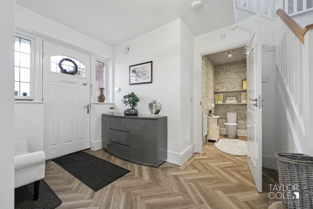 Property photo 3 of 33