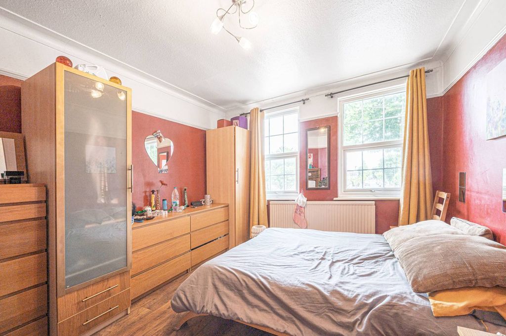 Property photo 1 of 6