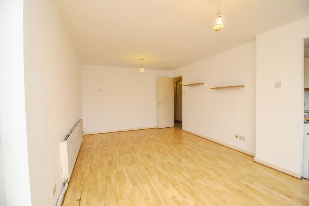 Property photo 2 of 20 Pbox-Img.Jpg