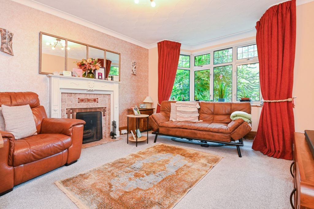 Property photo 2 of 17 Photo