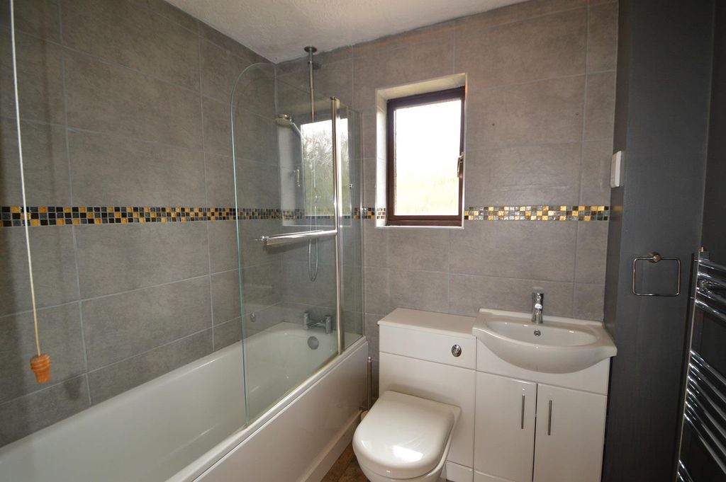 Property photo 3 of 13 Bathroom.Jpg