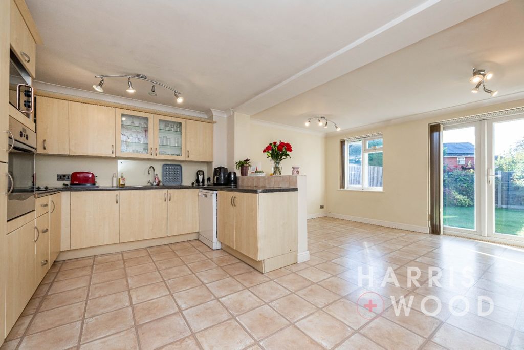 Property photo 2 of 18 4559202