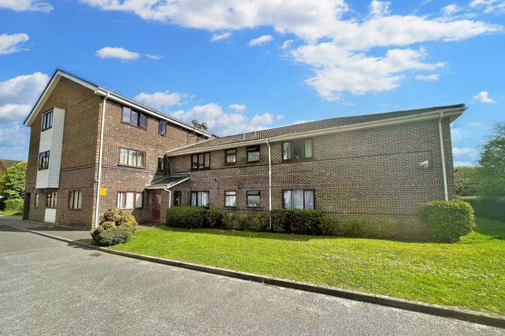 Property photo 1 of 5