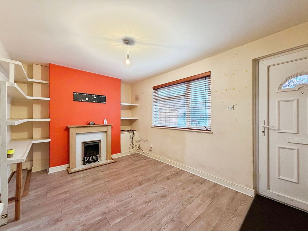 Property photo 3 of 8