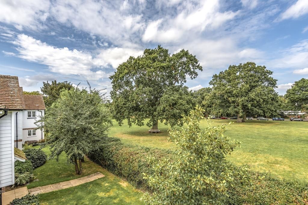 Property photo 3 of 10 Xqosfje8_0Knn5Hmj0B8Uw.Jpg