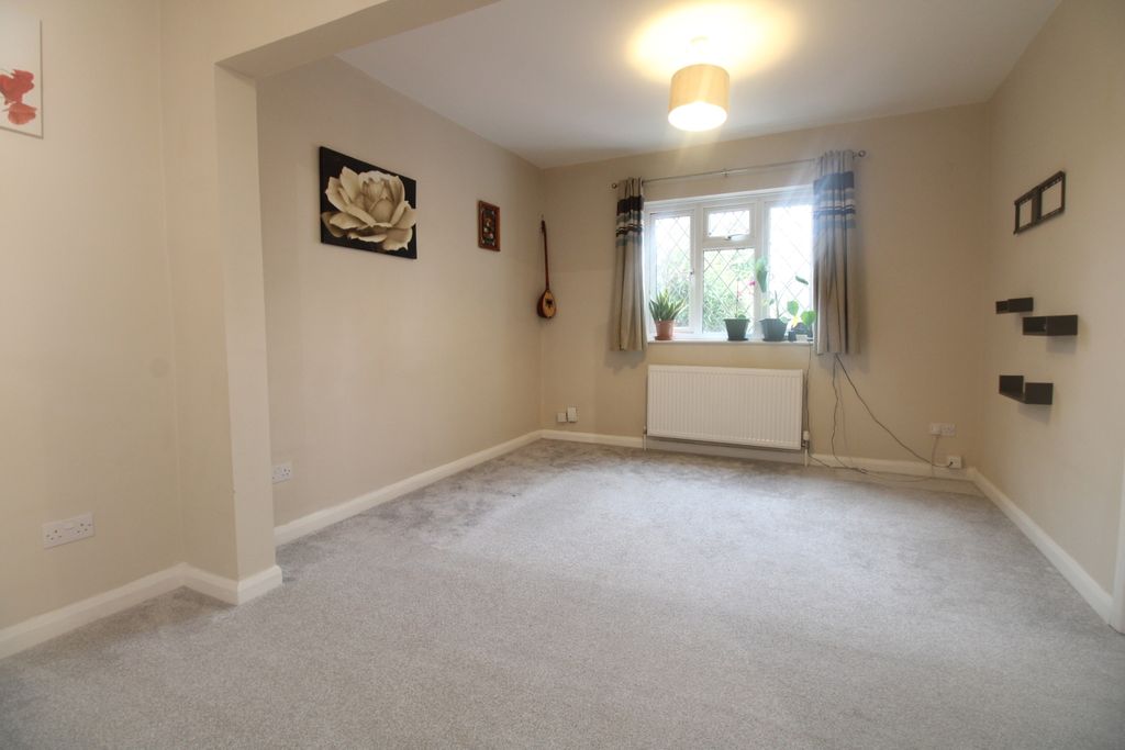 Property photo 3 of 9 Img_1978