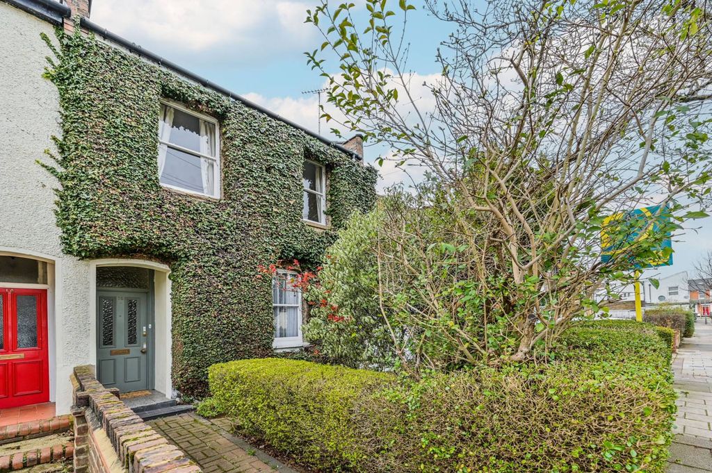 Property photo 1 of 17