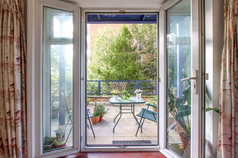 Property photo 3 of 12 Photo 6