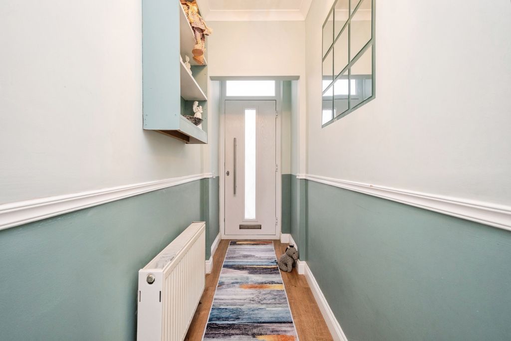 Property photo 2 of 22 Pbox-Img.Jpg