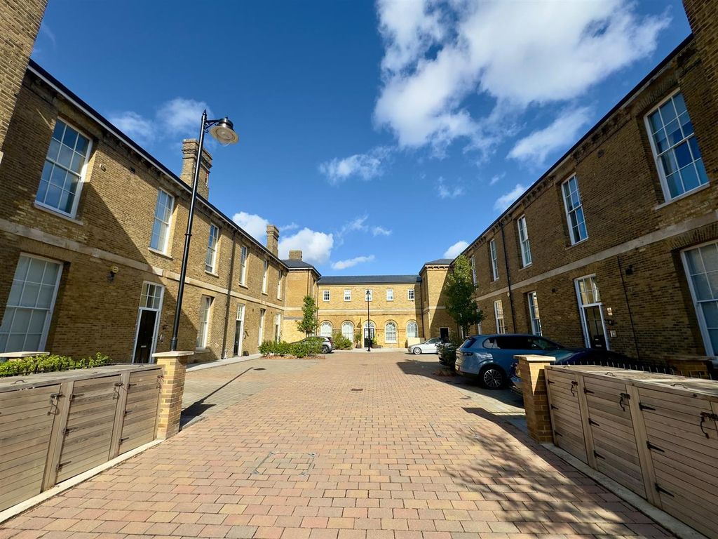 Property photo 1 of 20 External Aspect
