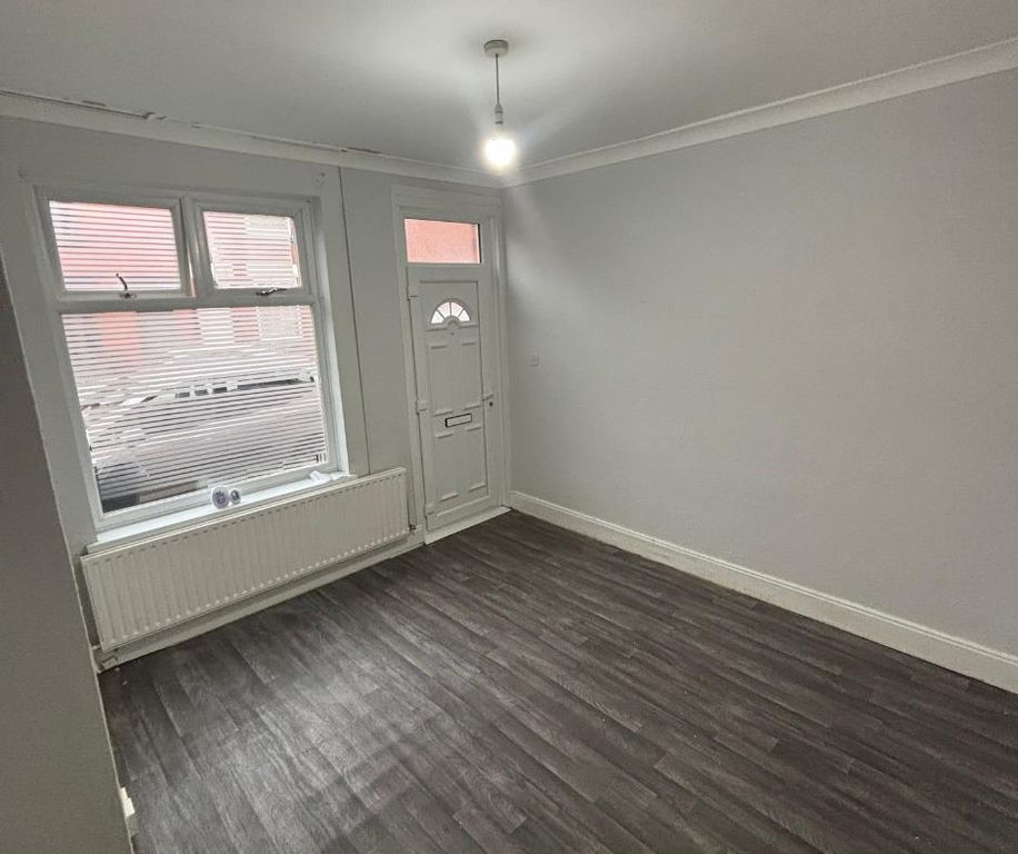 Property photo 1 of 11 Front Reception