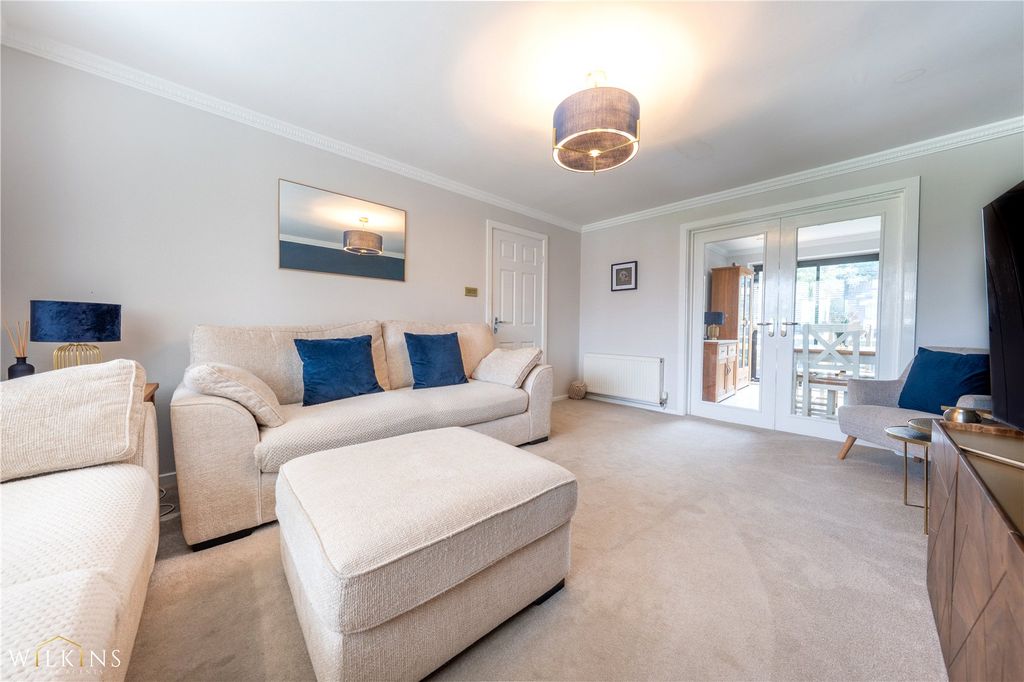 Property photo 3 of 27 Picture No. 24