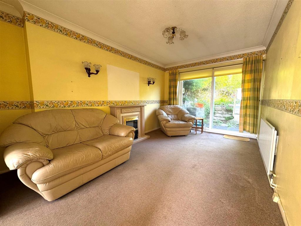 Property photo 2 of 14 Lounge.Jpg