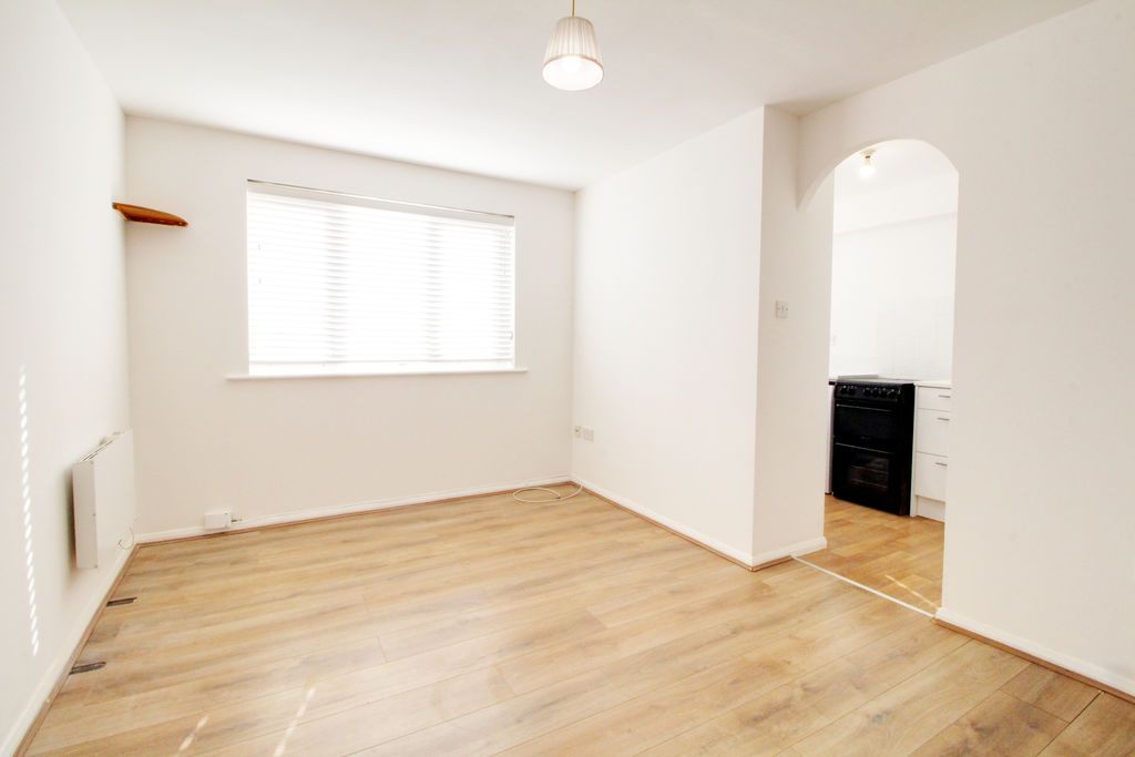 Property photo 2 of 9 Photo 16