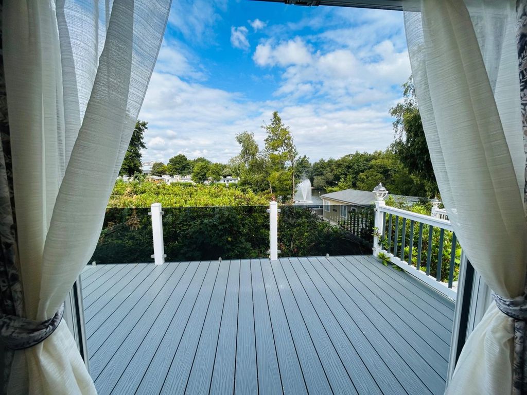 Property photo 1 of 17 Car0064340 - Villa