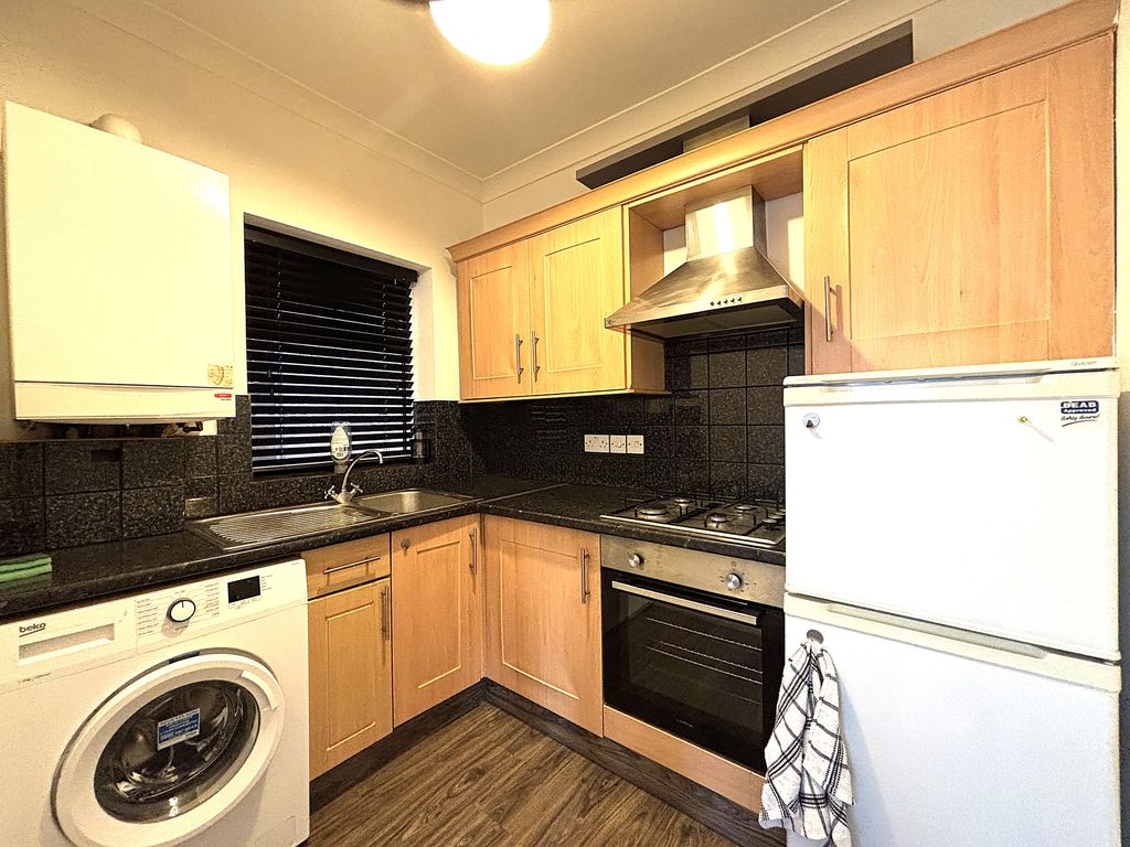 Property photo 3 of 4