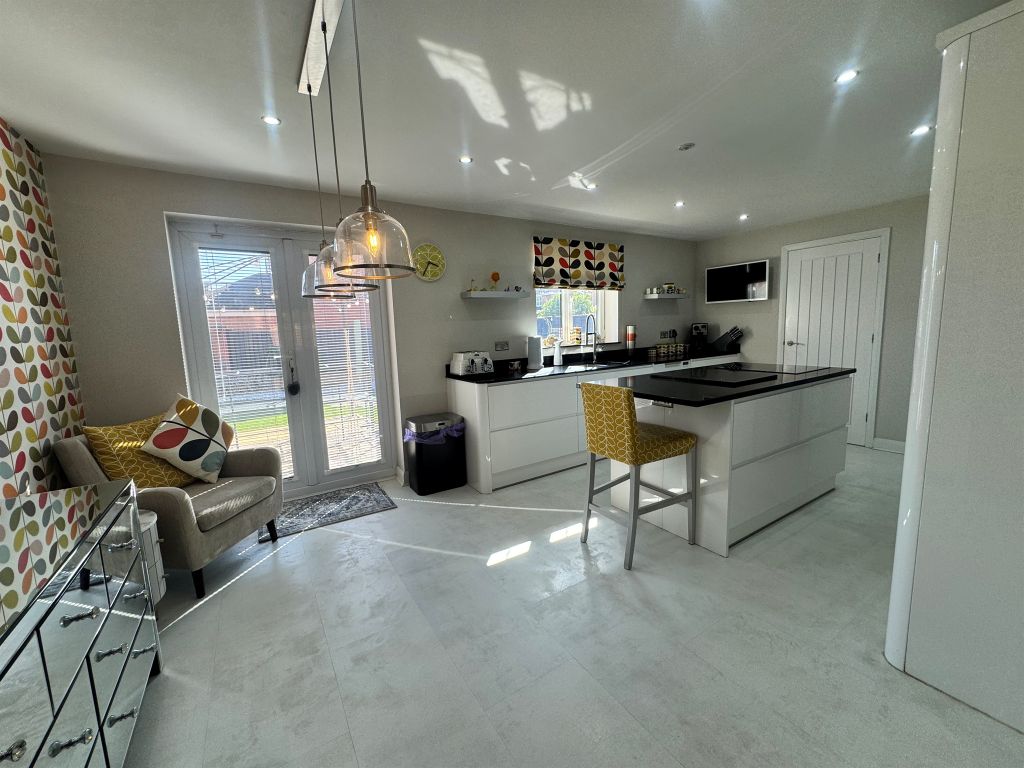 Additional image 7 of 4 bed detached house for salePasture Drive, Castleford WF10