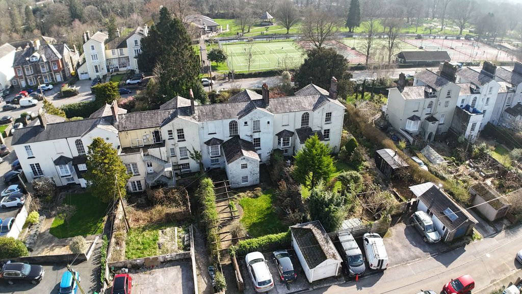 Property photo 3 of 13