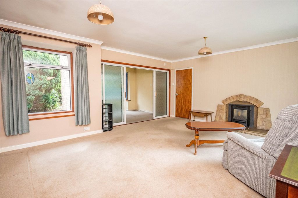 Property photo 3 of 24 Picture No. 23