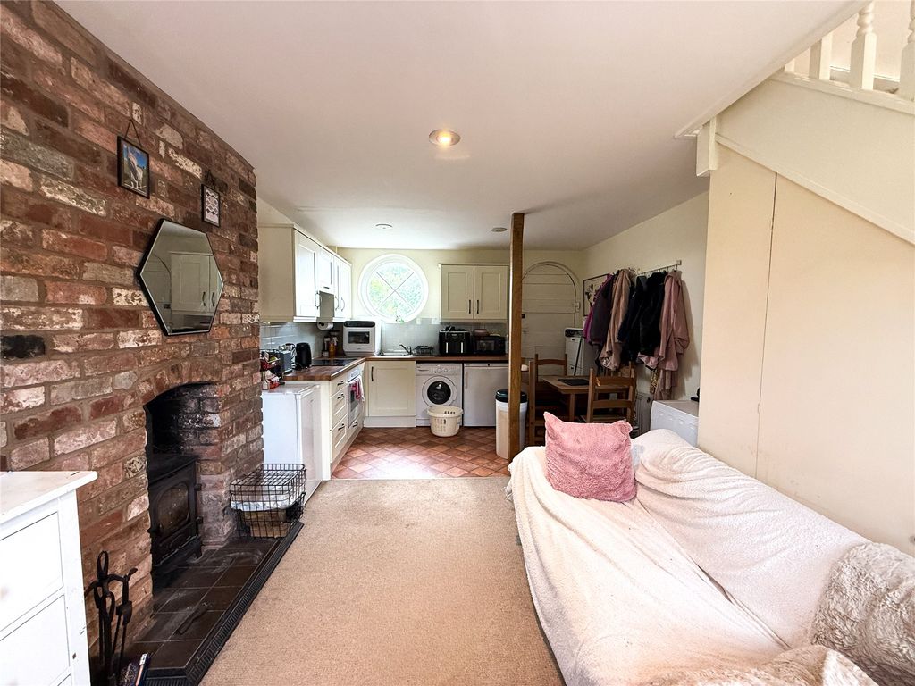 Property photo 2 of 7 Picture No. 04