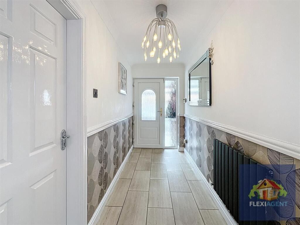 Property photo 2 of 32 4269572