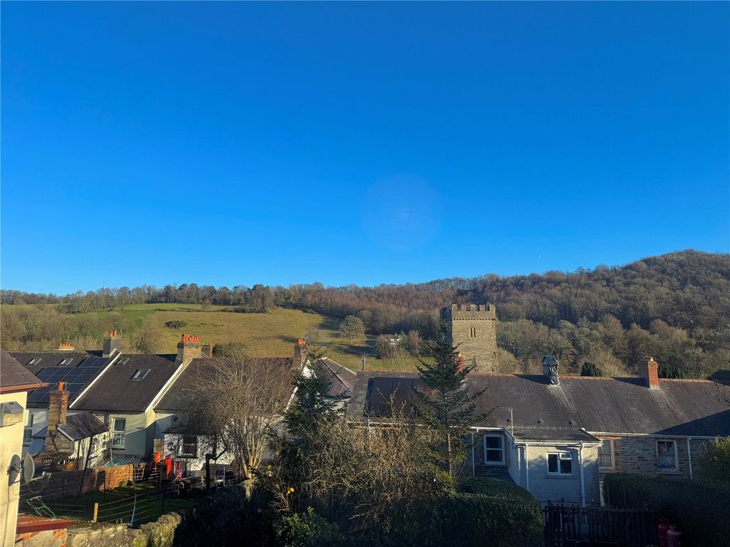 Property photo 2 of 19 Picture No. 15