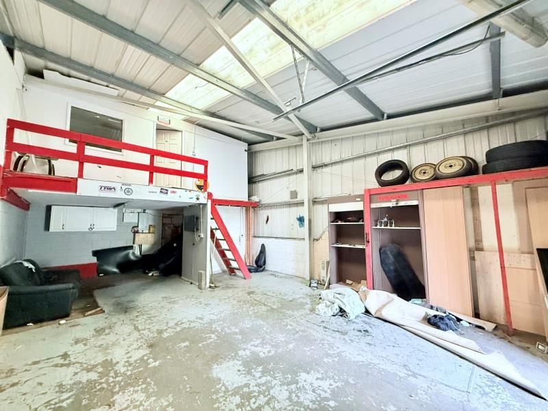 Property photo 2 of 7