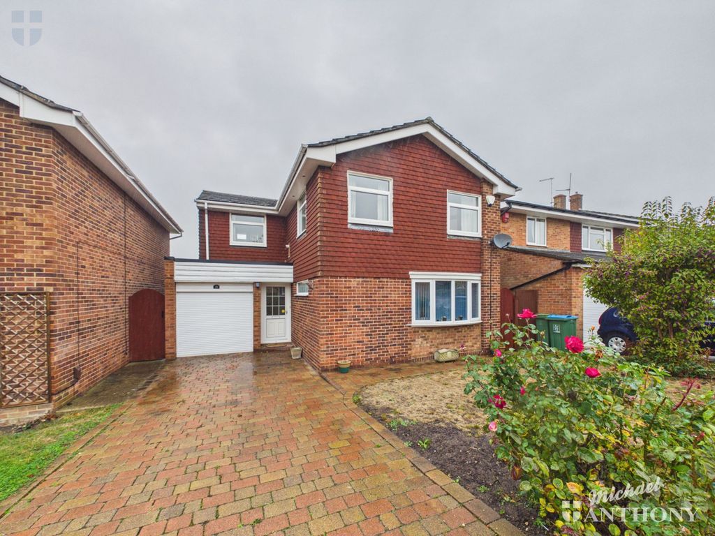 Property photo 1 of 15 Cam03852G0-Pr0823-Still016