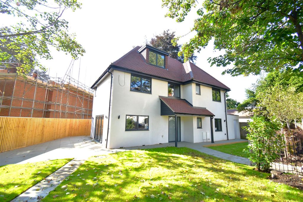 Property photo 1 of 23